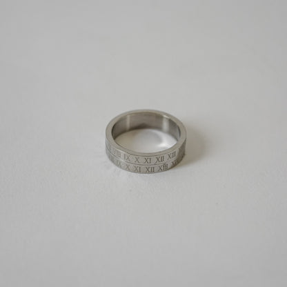 Hierarchy Studios - Roman Number Ring